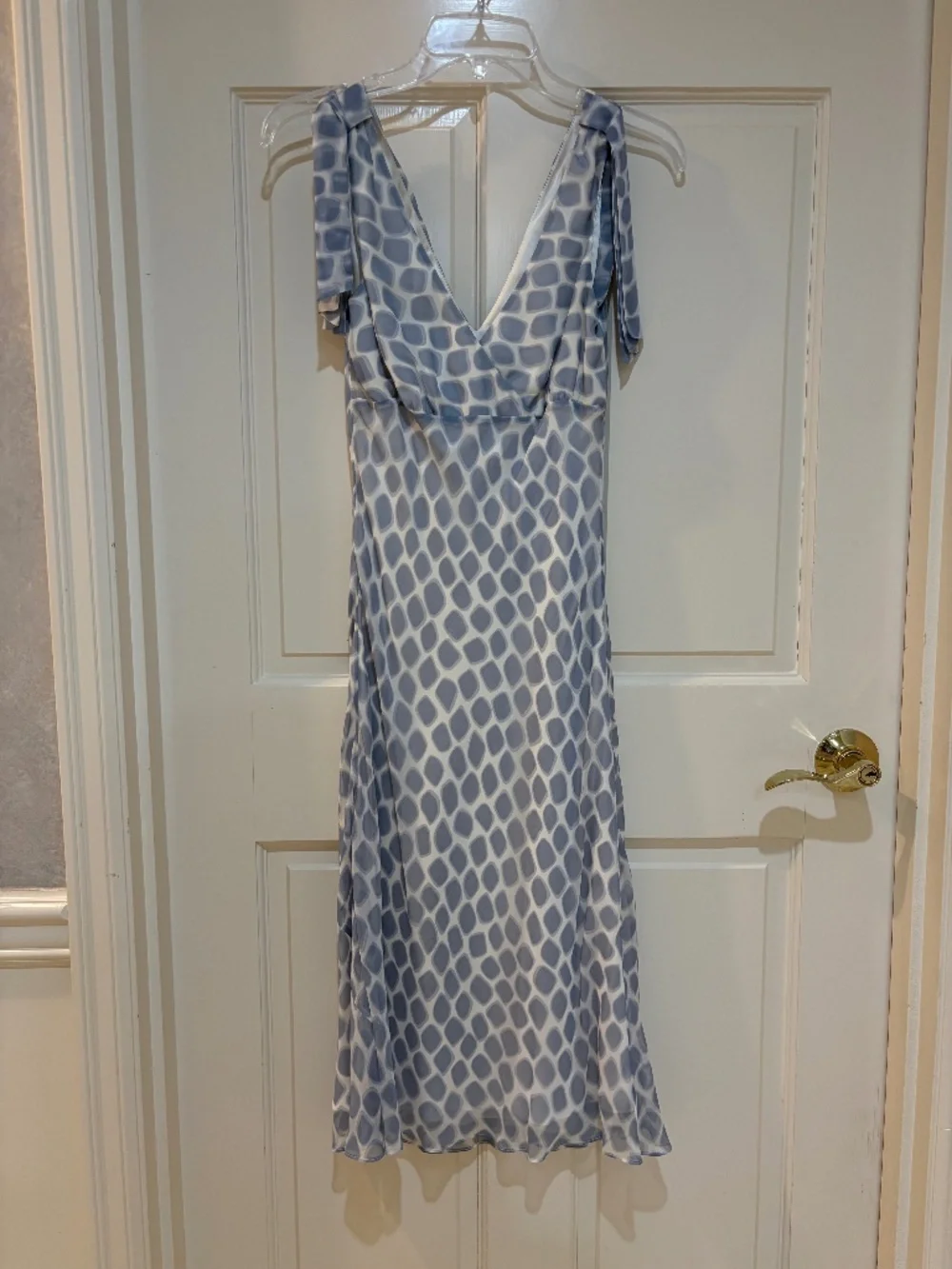 bcbg dresses cocktail Lace Detail Dress 10% cashmere Approx BCBGMAXAZRIA Black Bat Sleeve Mini